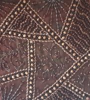 Broderie décorative sur bois Panneau en bois brodé au crochet Aari avec perles en bois, perles et paillettes, motifs géométriques et floraux